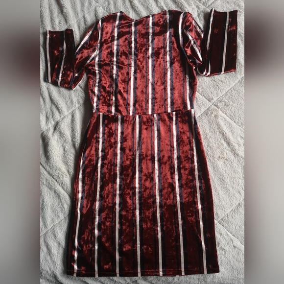 Forever 21 dress. Size S - Picture 6 of 11